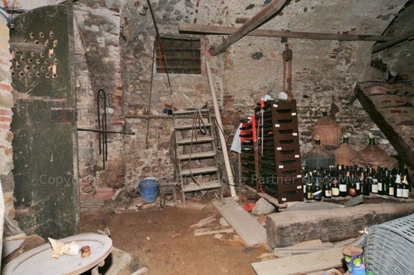 locale di sgombero in vendita ad Arcola