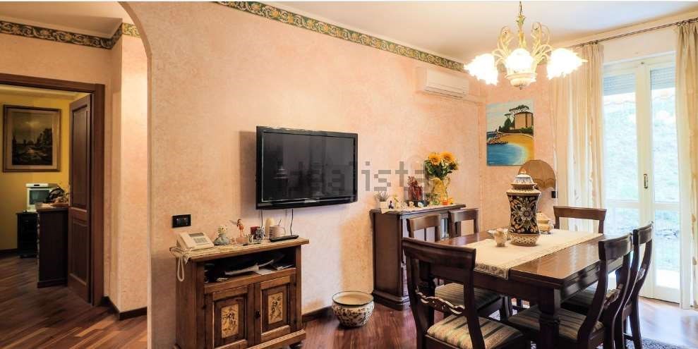 appartamento in vendita ad Arcola in zona Romito Magra