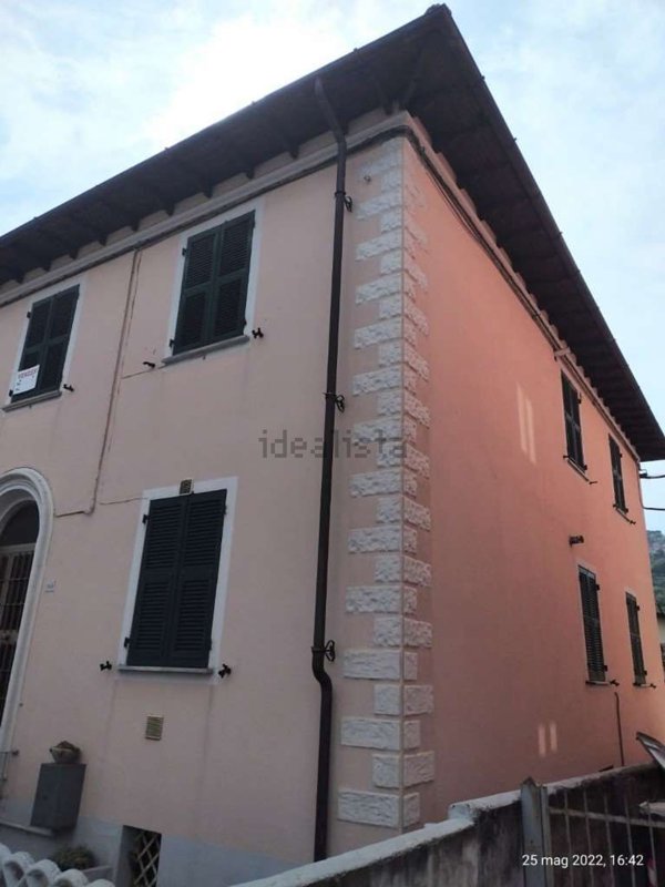 appartamento in vendita ad Arcola in zona Romito Magra