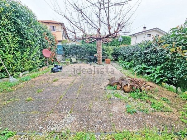 appartamento in vendita ad Arcola in zona Romito Magra