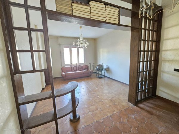 appartamento in vendita ad Arcola in zona Romito Magra