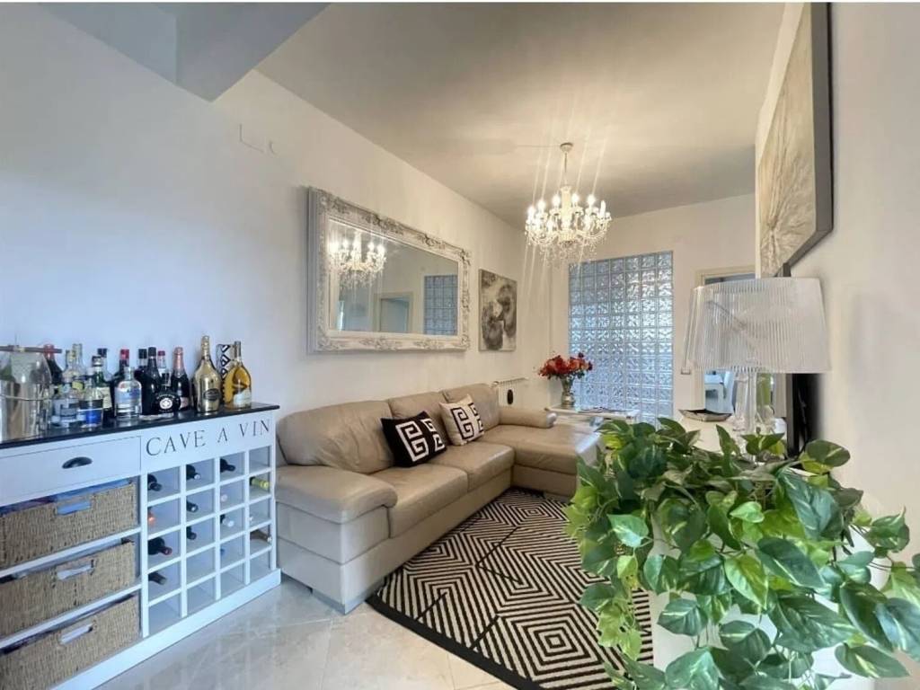 appartamento in vendita ad Arcola in zona Romito Magra