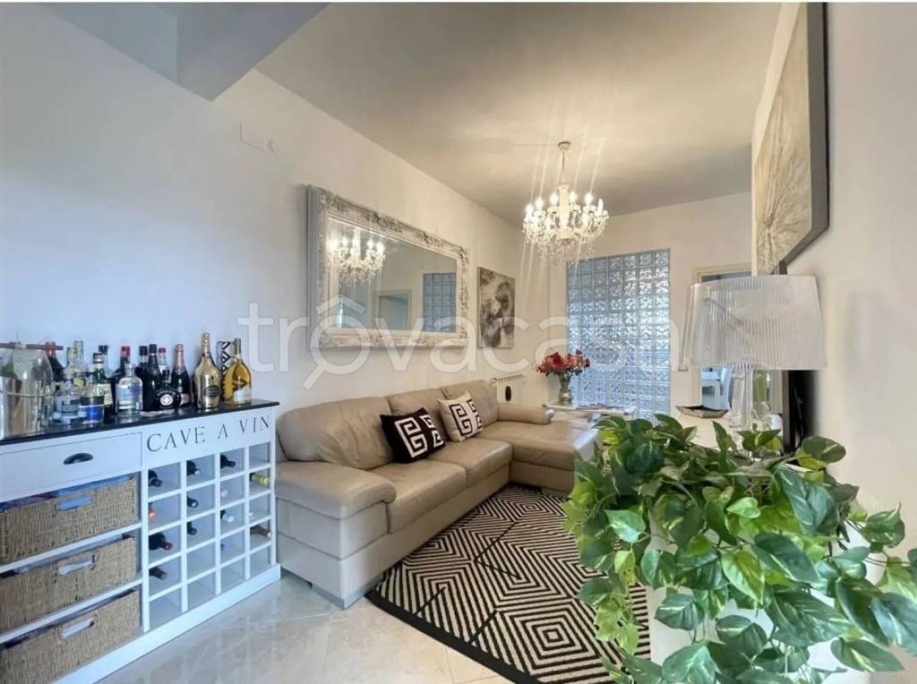 appartamento in vendita ad Arcola in zona Romito Magra