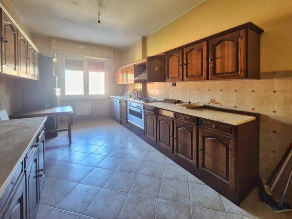 appartamento in vendita ad Arcola in zona Romito Magra