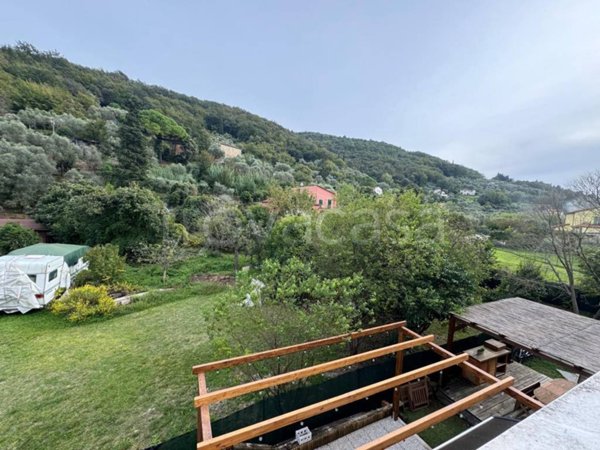 appartamento in vendita ad Arcola in zona Romito Magra