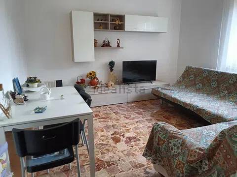 appartamento in vendita ad Arcola in zona Romito Magra
