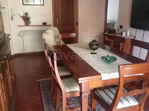 appartamento in vendita ad Arcola in zona Romito Magra