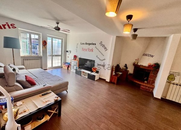 casa indipendente in vendita ad Arcola