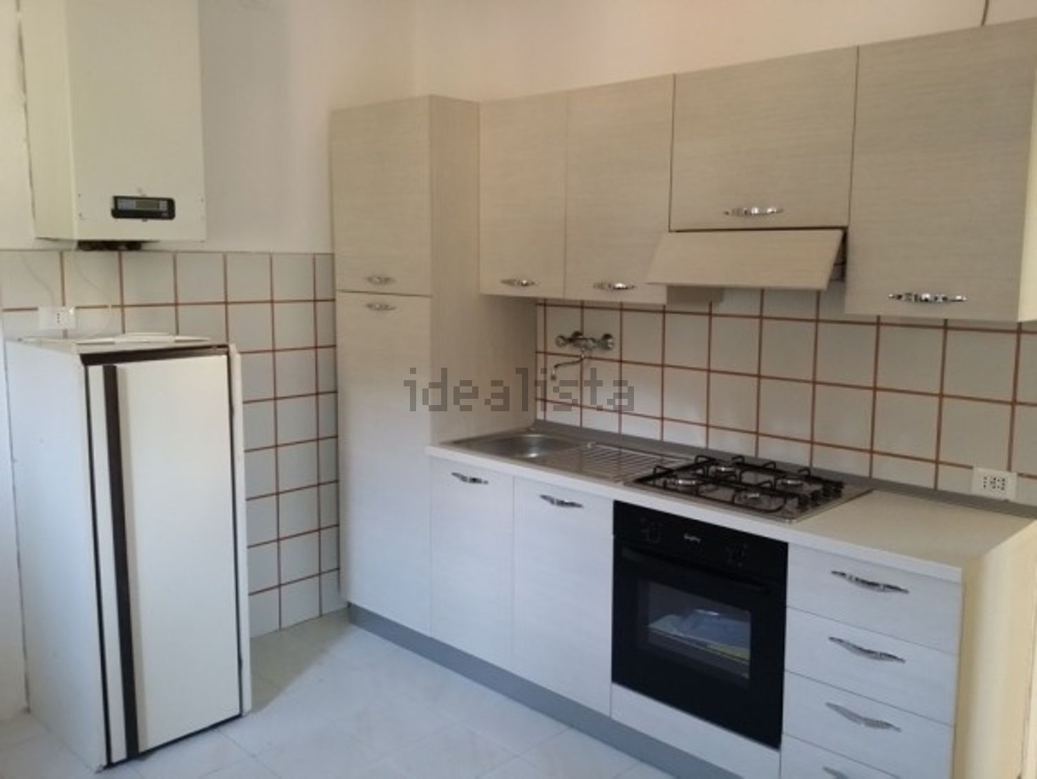 appartamento in vendita ad Arcola in zona Romito Magra