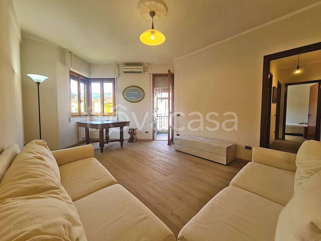 appartamento in vendita ad Arcola in zona Romito Magra