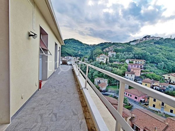 appartamento in vendita ad Arcola in zona Romito Magra