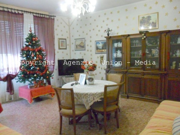 appartamento in vendita ad Arcola in zona Romito Magra