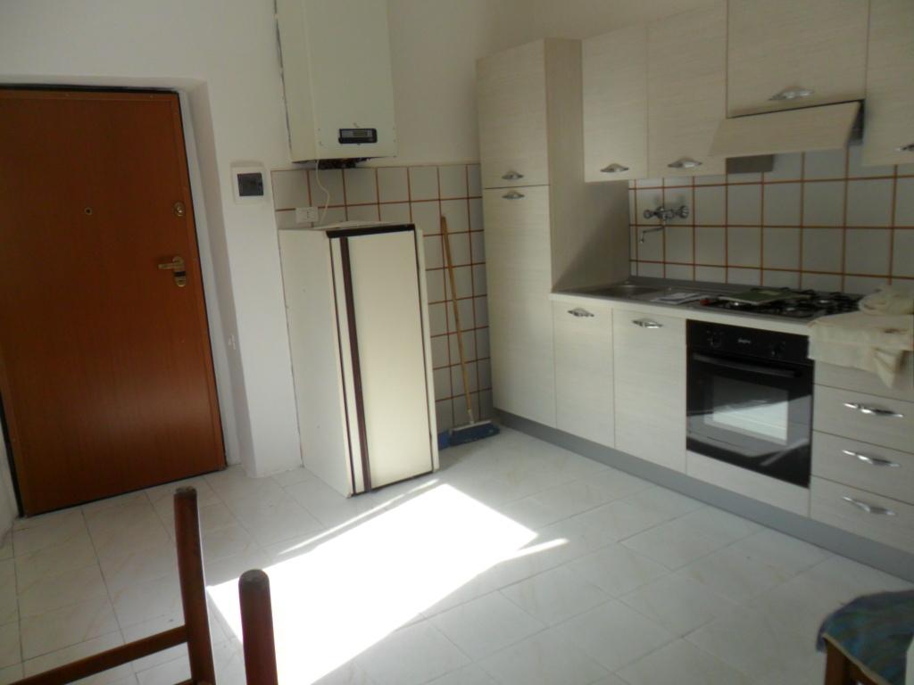 appartamento in vendita ad Arcola in zona Romito Magra