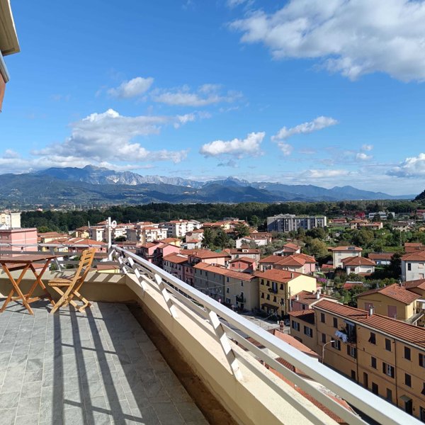 appartamento in vendita ad Arcola in zona Romito Magra
