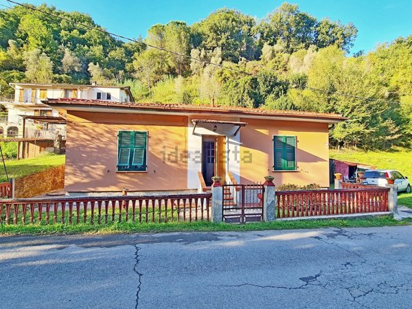 casa indipendente in vendita ad Arcola