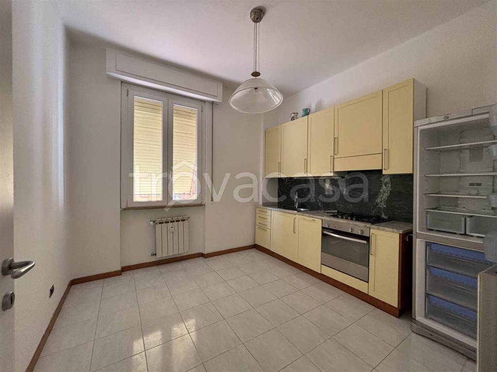 appartamento in vendita ad Arcola in zona Romito Magra