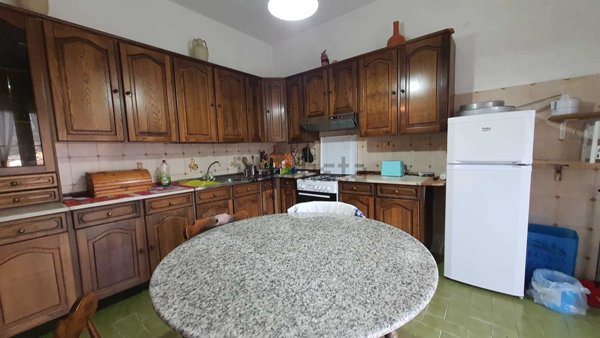 appartamento in vendita ad Arcola in zona Romito Magra