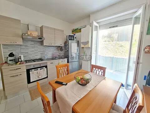 appartamento in vendita ad Arcola in zona Romito Magra