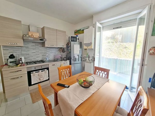 appartamento in vendita ad Arcola in zona Romito Magra