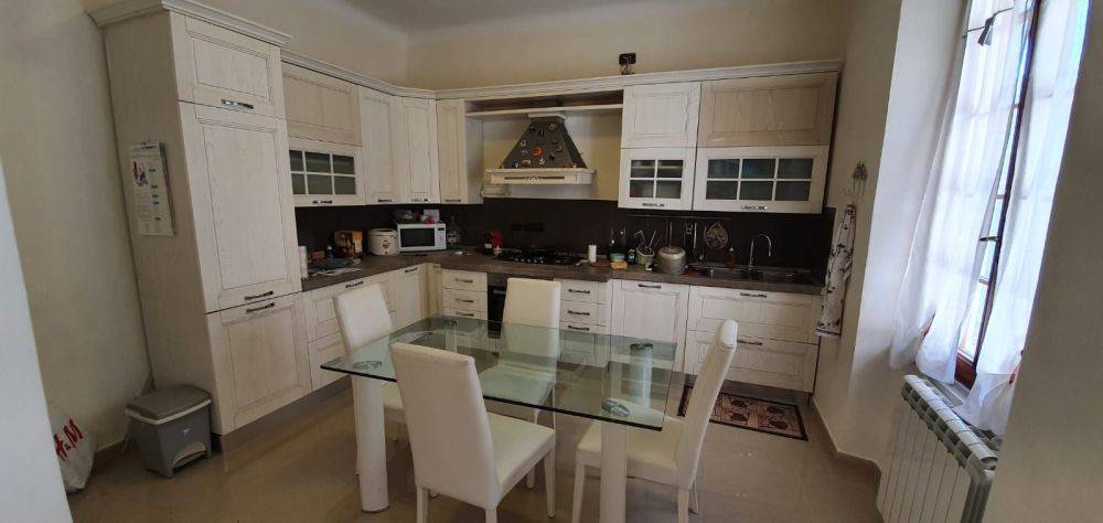 appartamento in vendita ad Arcola in zona Romito Magra