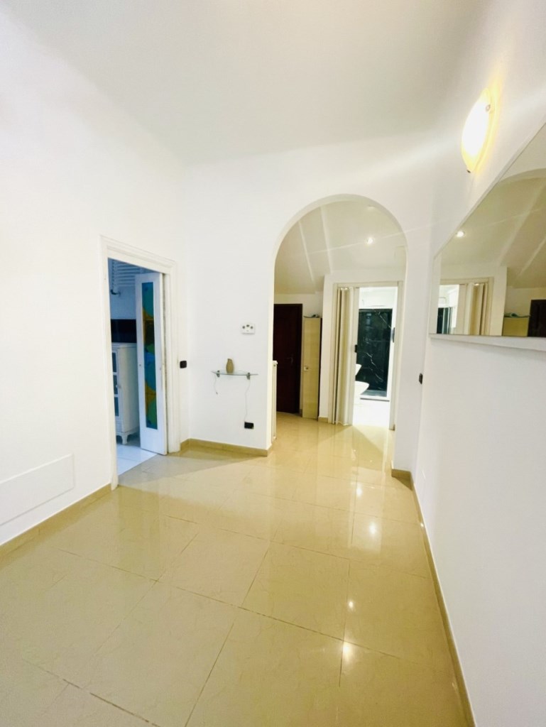 casa indipendente in vendita ad Arcola in zona Romito Magra