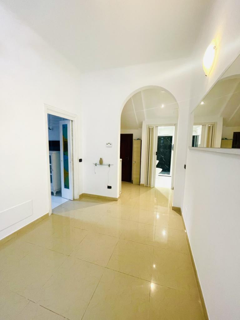 casa indipendente in vendita ad Arcola in zona Romito Magra