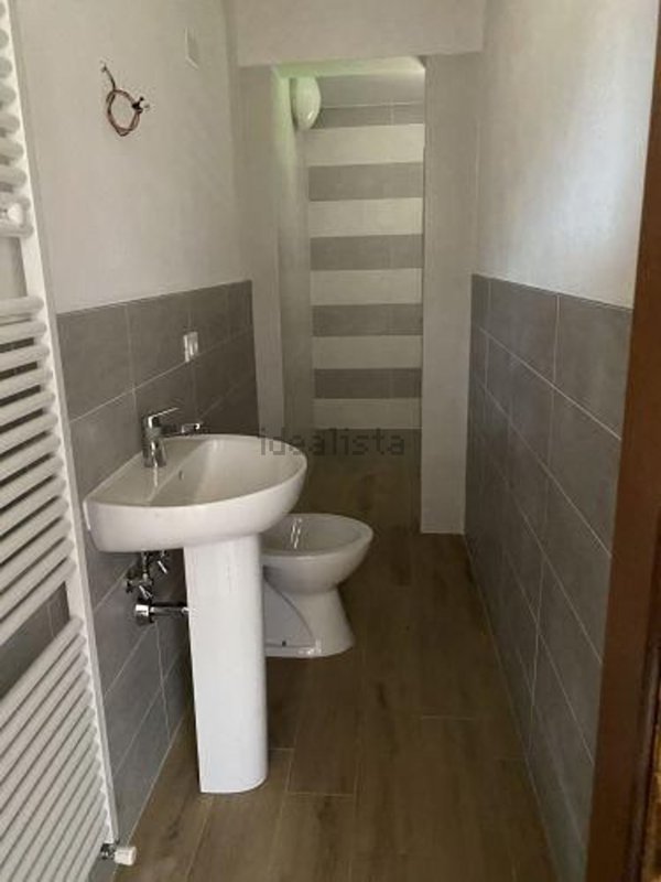 appartamento in vendita ad Arcola in zona Romito Magra