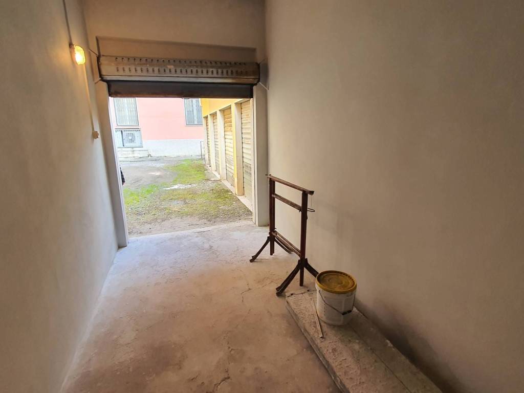 locale di sgombero in vendita ad Arcola in zona Romito Magra