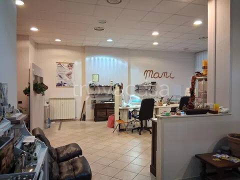 locale commerciale in vendita ad Arcola in zona Ressora