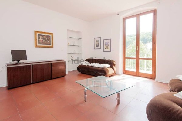 appartamento in vendita ad Arcola in zona Romito Magra