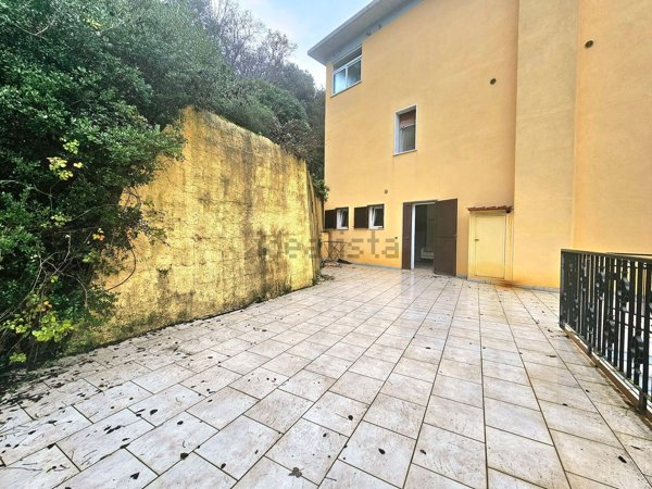 appartamento in vendita ad Arcola in zona Romito Magra