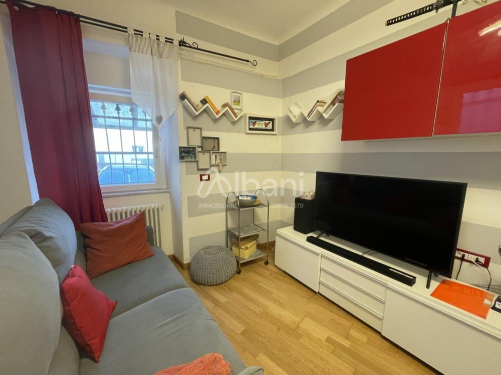 casa indipendente in vendita ad Arcola in zona Baccano