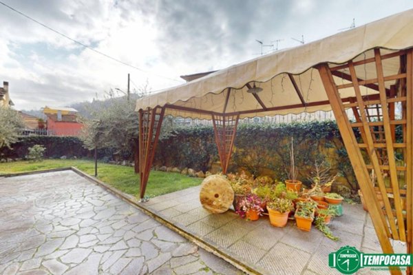 casa indipendente in vendita ad Arcola in zona Ressora