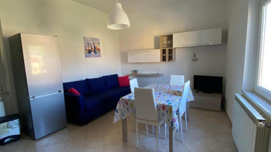 appartamento in vendita ad Arcola in zona Romito Magra