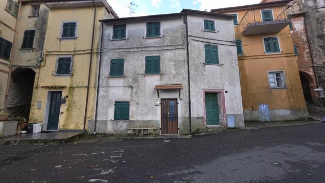 casa indipendente in vendita ad Arcola in zona Baccano