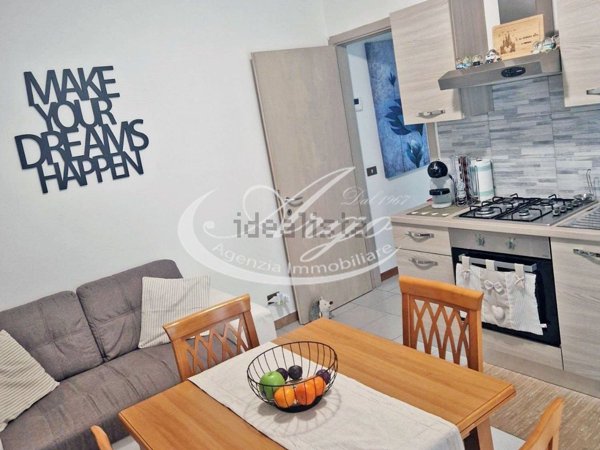 appartamento in vendita ad Arcola in zona Romito Magra