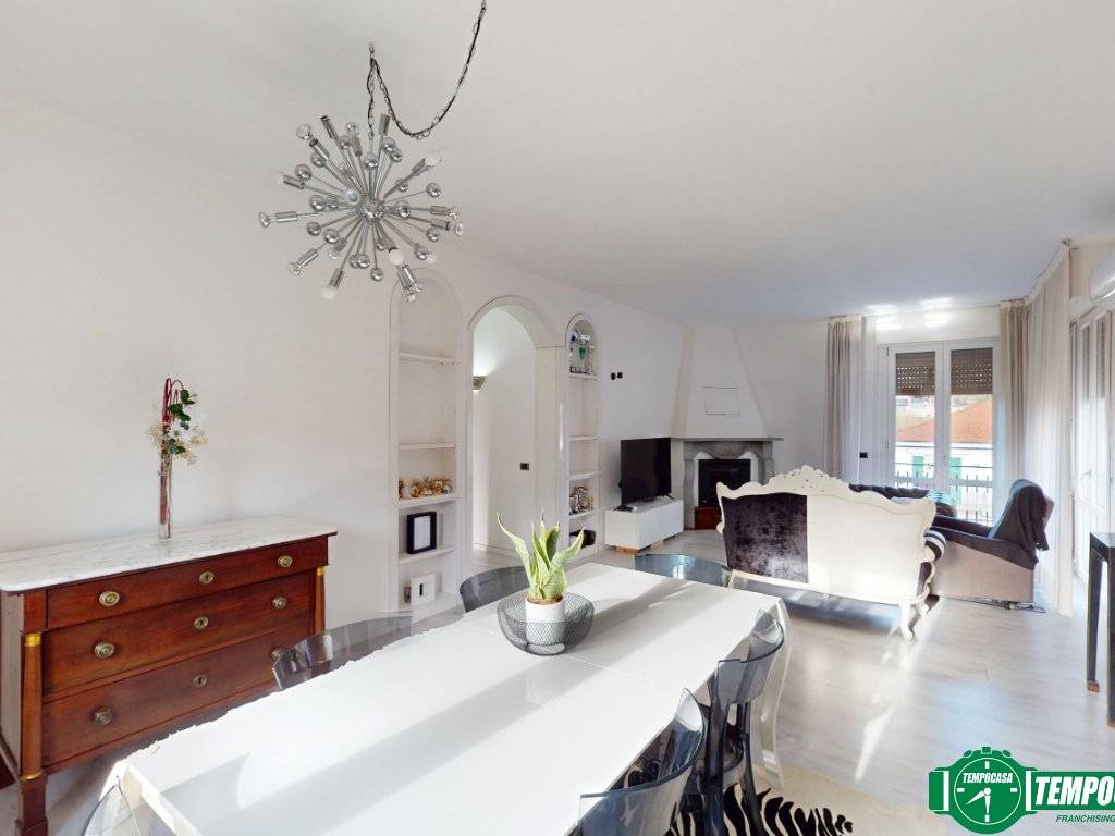 appartamento in vendita ad Arcola in zona Romito Magra