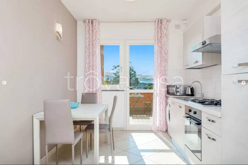 appartamento in vendita ad Arcola in zona Romito Magra