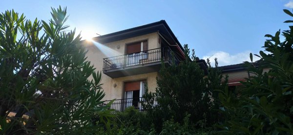 appartamento in vendita ad Arcola in zona Romito Magra