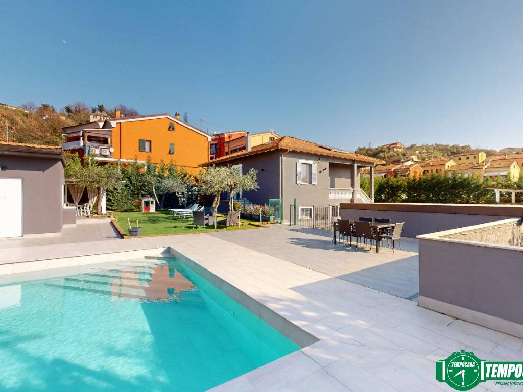 casa indipendente in vendita ad Arcola