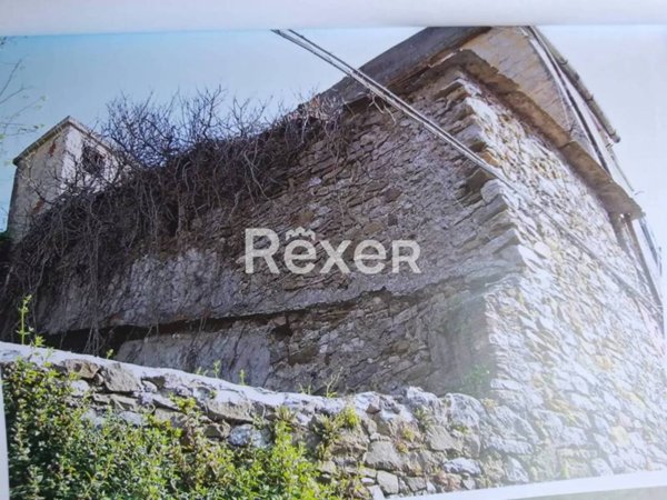 casa indipendente in vendita ad Arcola in zona Trebiano