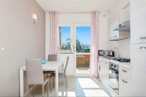 appartamento in vendita ad Arcola in zona Romito Magra