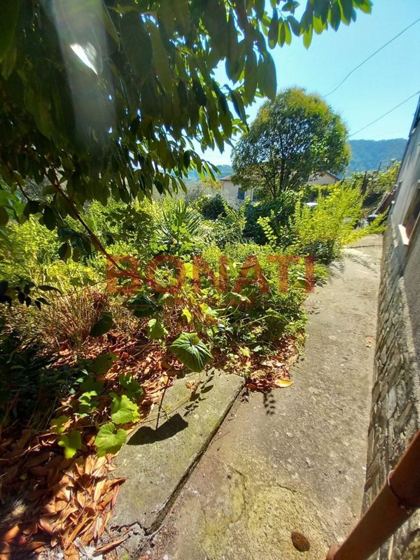 casa indipendente in vendita ad Arcola in zona Baccano