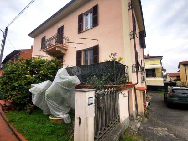 appartamento in vendita ad Arcola in zona Ressora