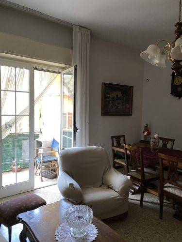 appartamento in vendita ad Arcola in zona Romito Magra