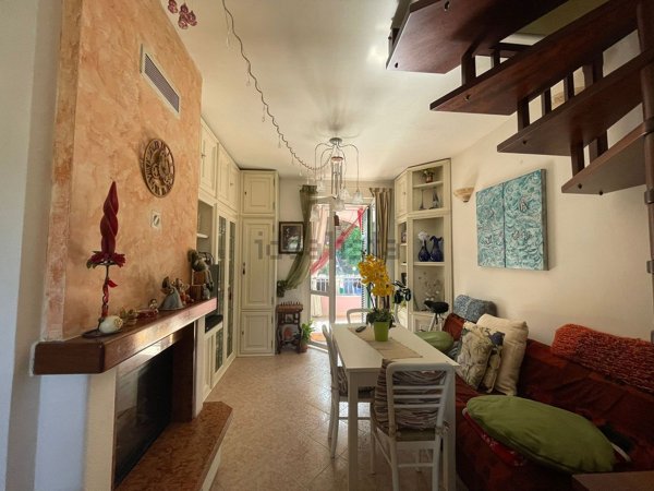 appartamento in vendita ad Arcola in zona Romito Magra