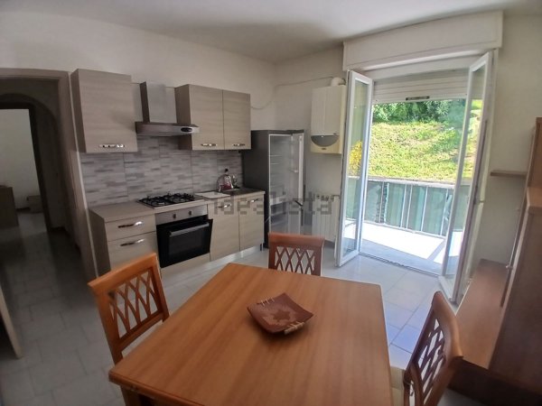 appartamento in vendita ad Arcola in zona Romito Magra