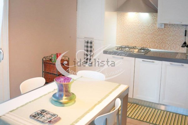 appartamento in vendita ad Arcola in zona Romito Magra