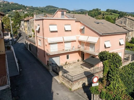 pentavano in vendita ad Arcola in zona Romito Magra