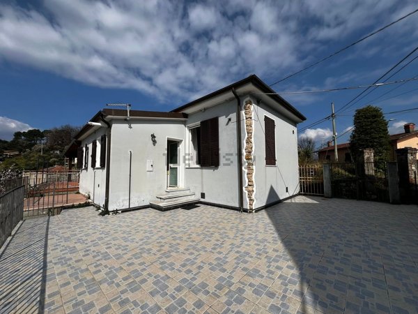 casa indipendente in vendita ad Arcola